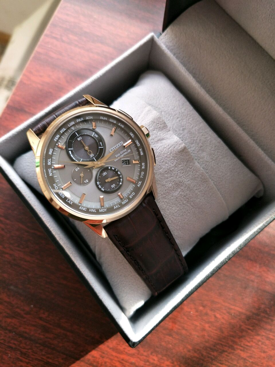 西铁城at8113-12h手表【表友晒单作业】第一次从万.