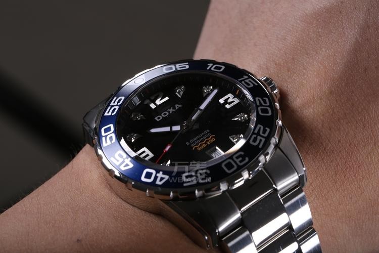 时度doxa-潜水200系列 d113sbu 机械男表