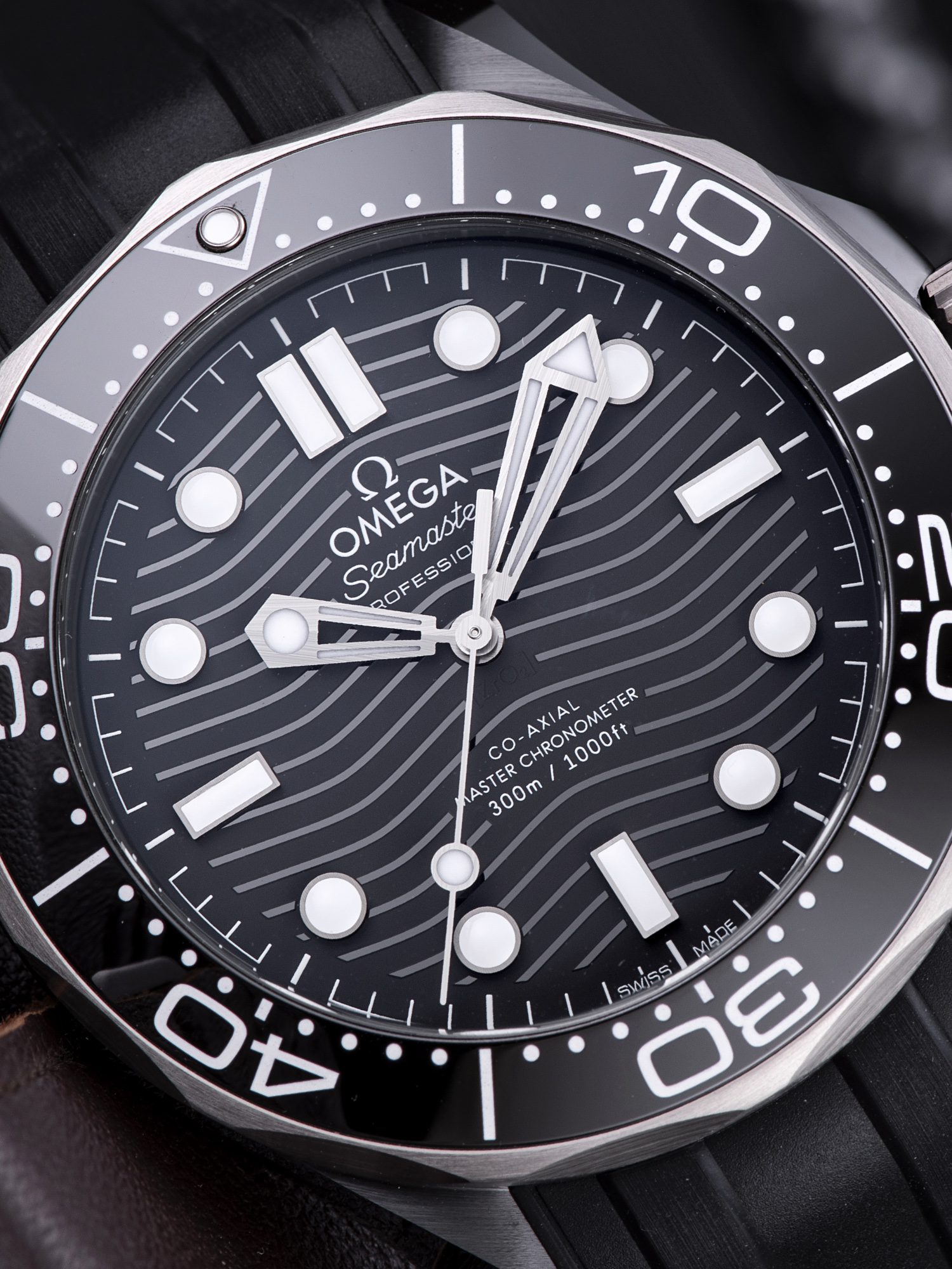 欧米茄omega海马系列300米潜水表21092442001001自动机械男表